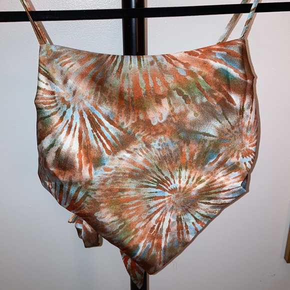 Tie dye bandanna top! I ACCEPT OFFERS!😍 - Picture 3 of 9